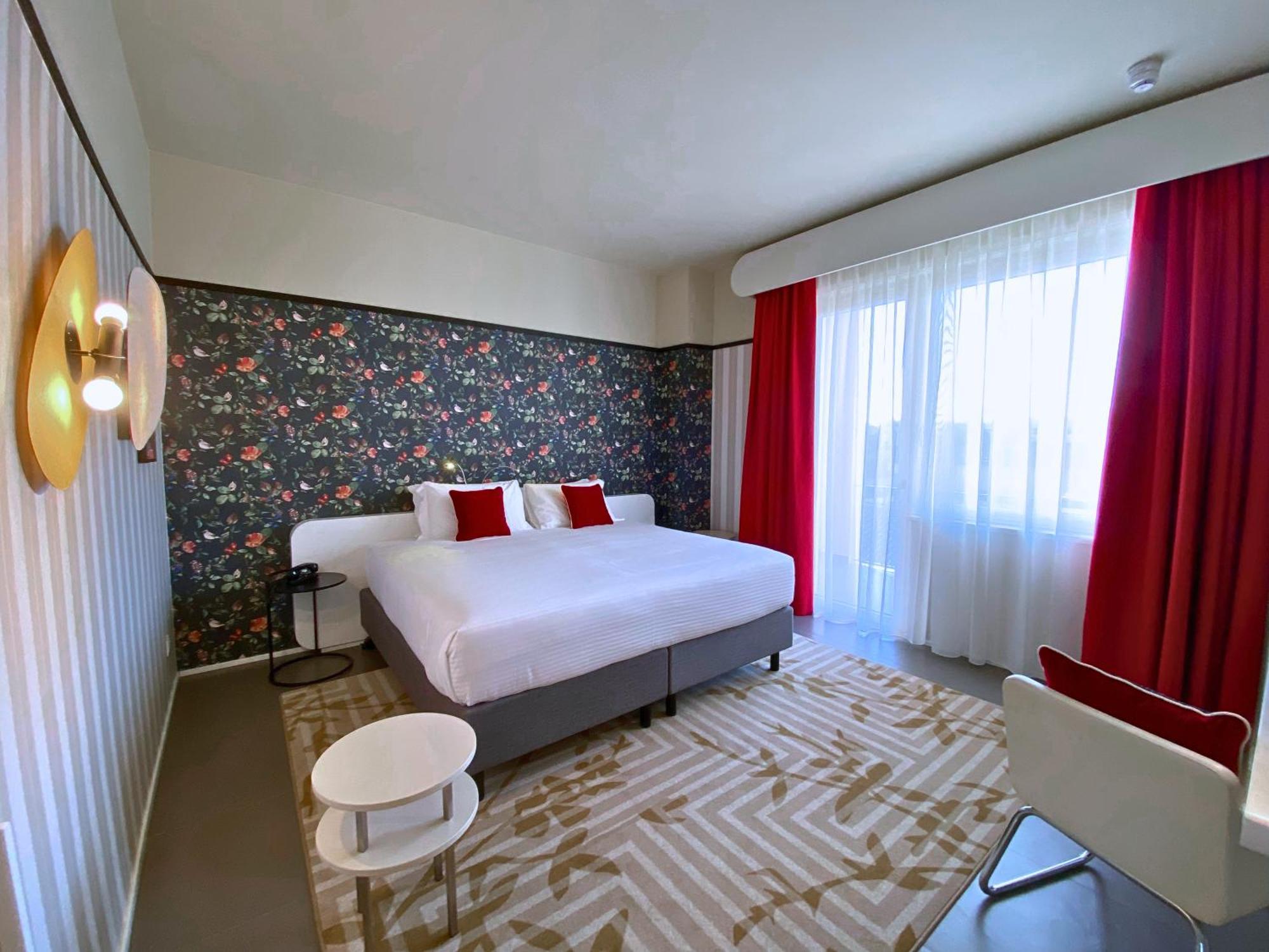 Hotel Indigo Florence By Ihg Exterior photo